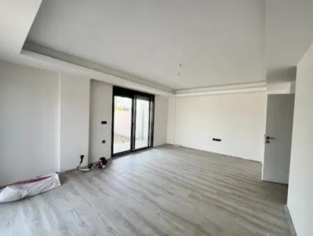 Seferihisar Akarca'da 4+1 Ebeveyn Banyolu Sıfır Villa
