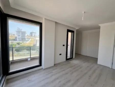 Seferihisar Akarca'da 4+1 Ebeveyn Banyolu Sıfır Villa