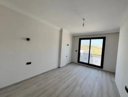 Seferihisar Akarca'da 4+1 Ebeveyn Banyolu Sıfır Villa