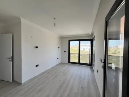 Seferihisar Akarca'da 4+1 Ebeveyn Banyolu Sıfır Villa