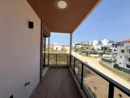 Seferihisar Akarca'da 4+1 Ebeveyn Banyolu Sıfır Villa