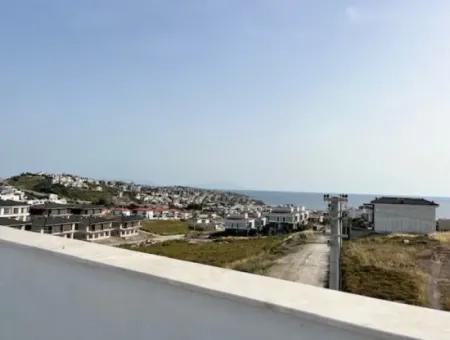 Seferihisar Akarca'da 6+1, Havuzlu Sıfır Villa