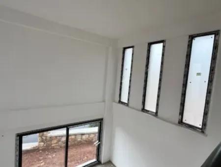 Seferihisar Kavakdere'de Site İçerisinde Sıfır Satılık Villa