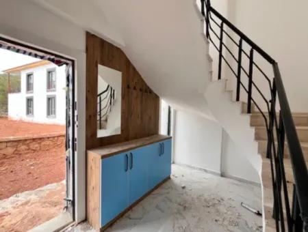 Seferihisar Kavakdere'de Site İçerisinde Sıfır Satılık Villa