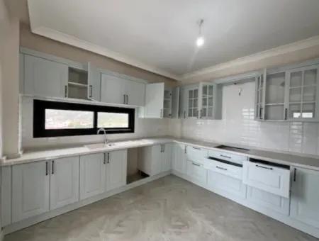Seferihisar Sığacık'ta, Girlen Mevkii'nde Satılık Villa