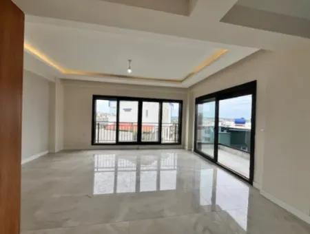 Seferihisar Sığacık'ta, Girlen Mevkii'nde Satılık Villa