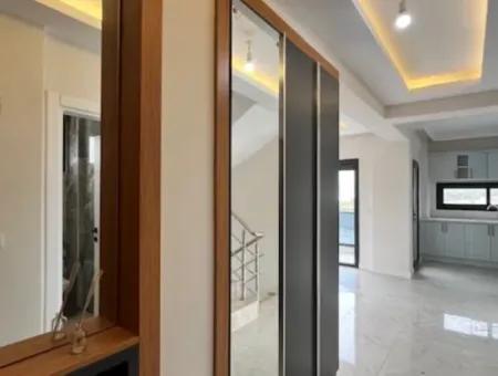 Seferihisar Sığacık'ta, Girlen Mevkii'nde Satılık Villa