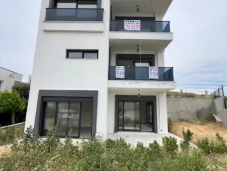 Seferihisar Sığacık'ta, Girlen Mevkii'nde Satılık Villa