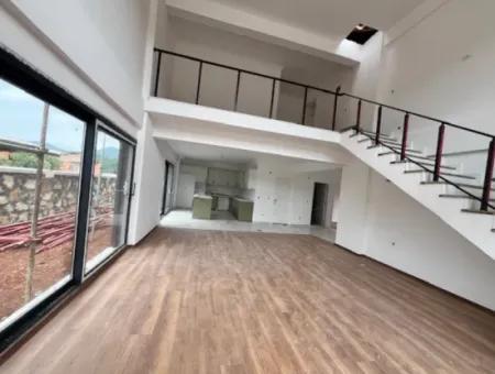 Seferihisar Kavakdere'de Malikane Satılık Villa