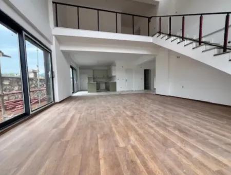 Seferihisar Kavakdere'de Malikane Satılık Villa