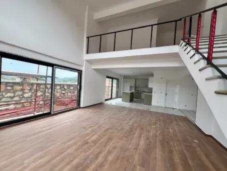Seferihisar Kavakdere'de Malikane Satılık Villa