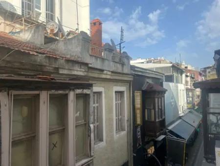 Kıbrıs Şehitleri Caddesine Yakın  2.Kordonda Satılık Daire