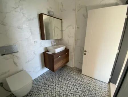Doğanbeyde Site İçerisinde Deniz Ve Doğa Manzaralı Satılık Triplex Villa