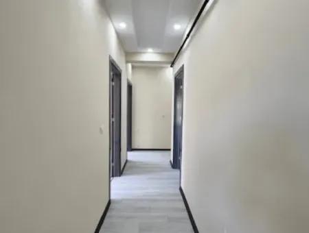 Seferihisar Merkez'de Site İçerisinde 2+1, 110M2 Satılık Sıfır Daire