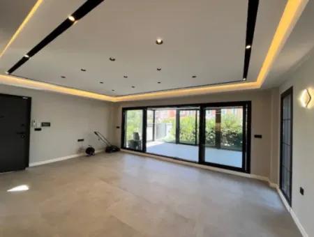 Seferihisar Villalar Bölgesinde, Kış Bahçeli, Emsalsiz Lüks Villa
