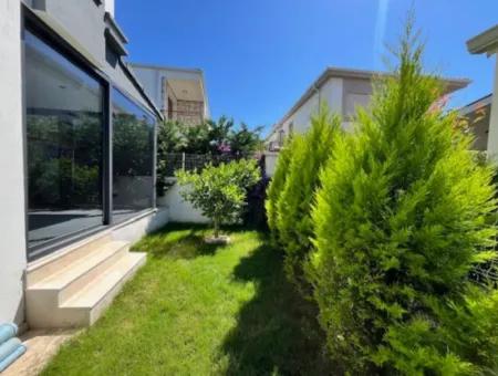 Seferihisar Villalar Bölgesinde, Kış Bahçeli, Emsalsiz Lüks Villa