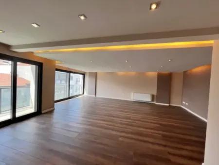 Seferihisar Merkez'de 4+1, Ebeveyn Banyolu, Teraslı, Akıllı Ev