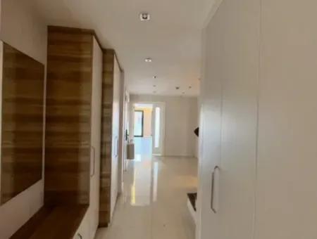 Seferihisar Merkez'de 4+1, Ebeveyn Banyolu, Teraslı, Akıllı Ev