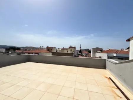 Seferihisar Merkez'de 4+1, Ebeveyn Banyolu, Teraslı, Akıllı Ev