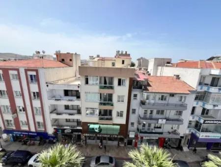 Seferihisar Merkez'de 4+1, Ebeveyn Banyolu, Teraslı, Akıllı Ev
