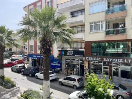 Seferihisar Merkez'de Cadde Üzeri,90M2, Açık Alanlı ,Sıfır Akıllı Ev