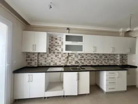 Seferihisar Adliyesi Yakınında,Köşe Konumlu,175M2, Kapalı Mutfaklı Satılık Daire