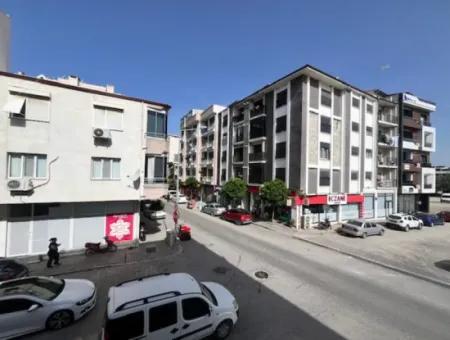 Seferihisar Adliyesi Yakınında,Köşe Konumlu,175M2, Kapalı Mutfaklı Satılık Daire
