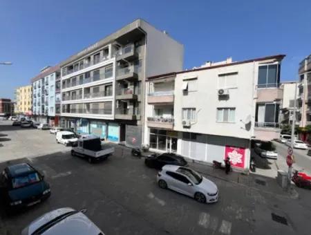 Seferihisar Adliyesi Yakınında,Köşe Konumlu,175M2, Kapalı Mutfaklı Satılık Daire