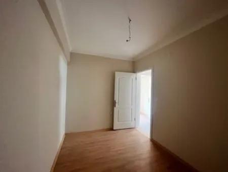 Seferihisar Adliyesi Yakınında,Köşe Konumlu,Dubleks, 280M2, Kapalı Mutfaklı Satılık Daire