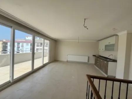 Seferihisar Adliyesi Yakınında,Köşe Konumlu,Dubleks, 280M2, Kapalı Mutfaklı Satılık Daire