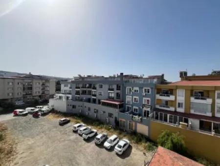Seferihisar Adliyesi Yakınında,Köşe Konumlu,Dubleks, 280M2, Kapalı Mutfaklı Satılık Daire